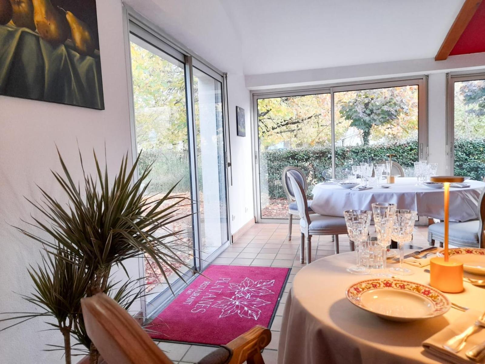Hotel Platanes - Kb Hotel Group Etauliers Екстериор снимка