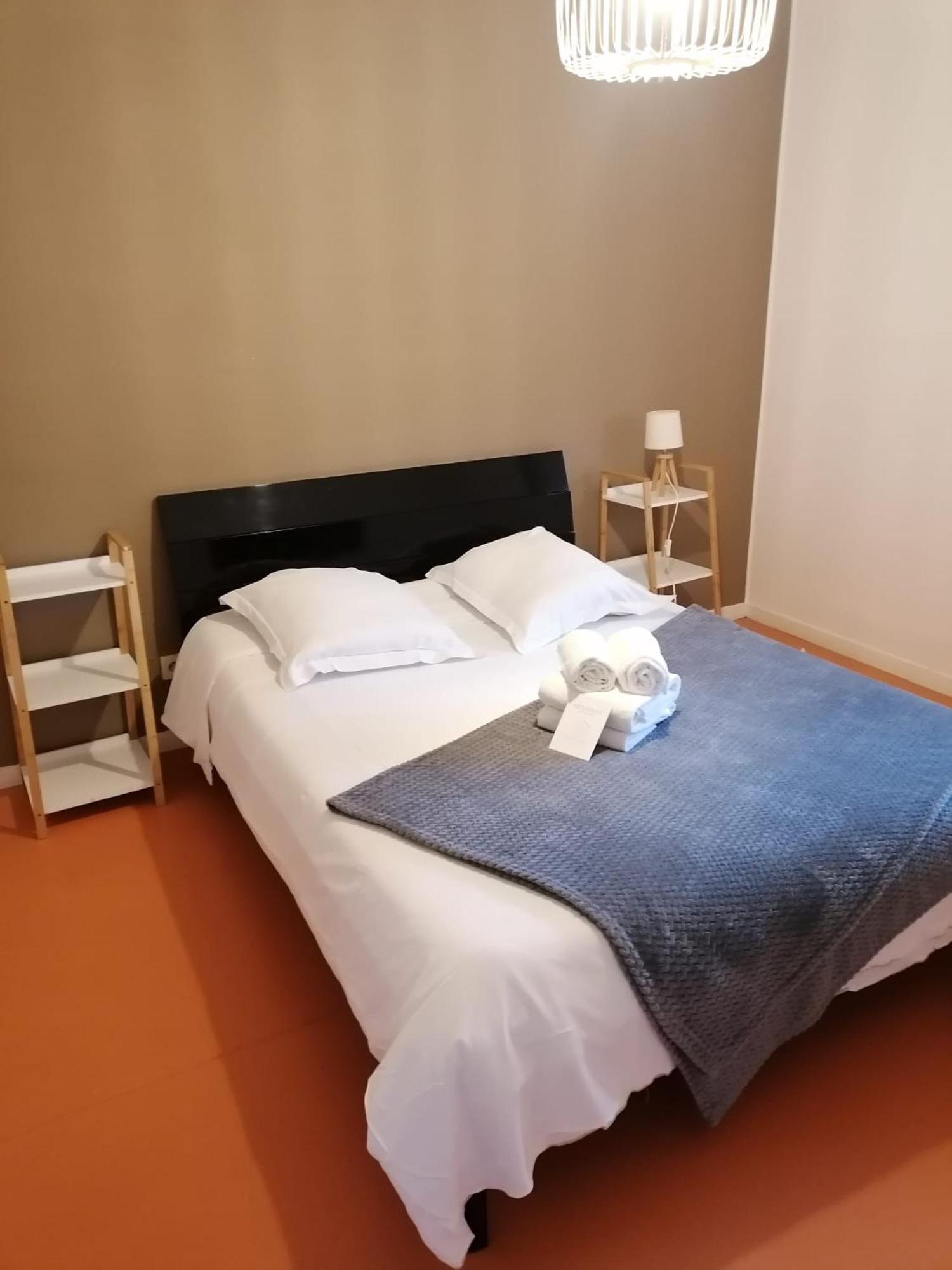 Hotel Platanes - Kb Hotel Group Etauliers Екстериор снимка