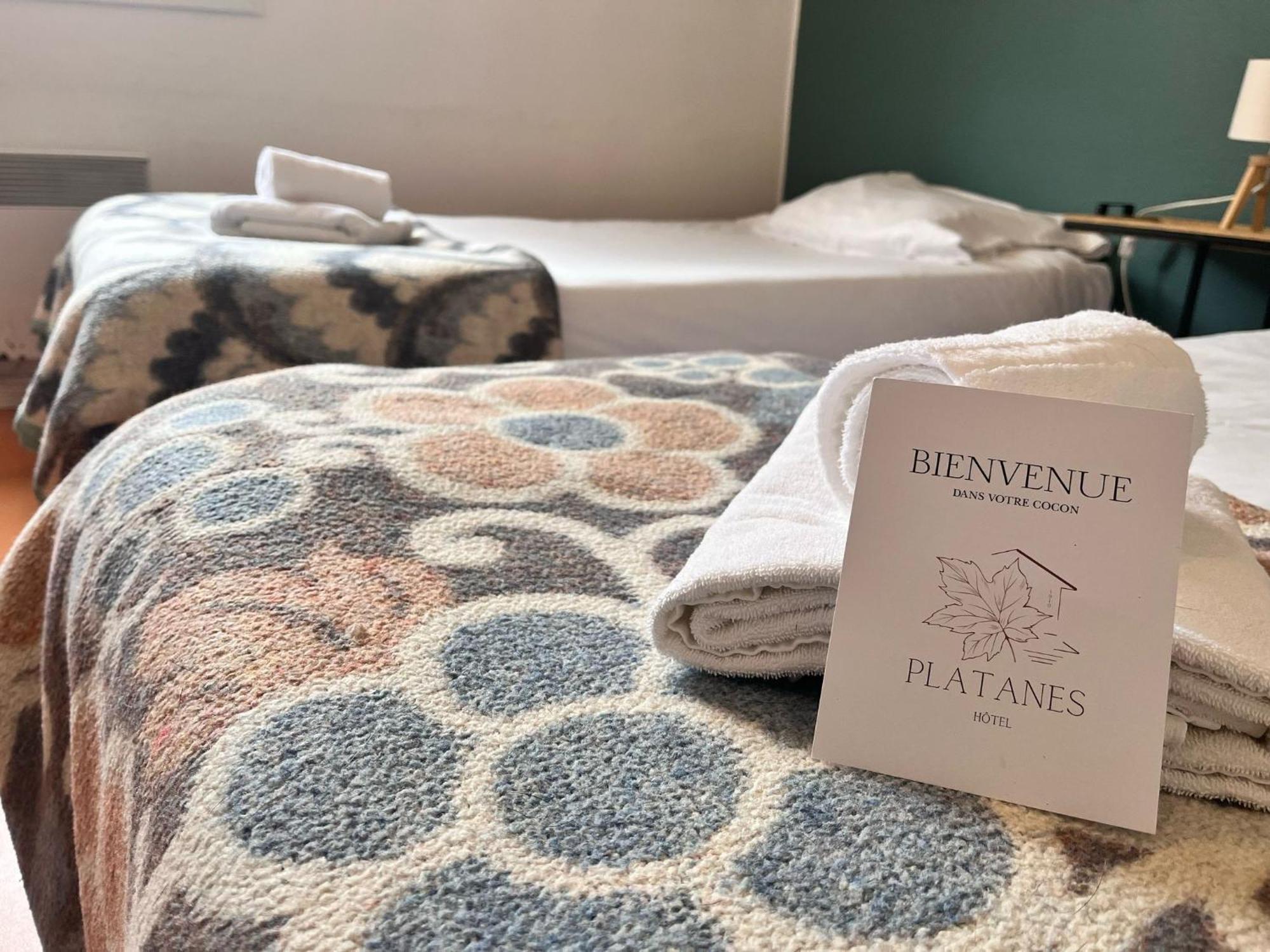 Hotel Platanes - Kb Hotel Group Etauliers Екстериор снимка